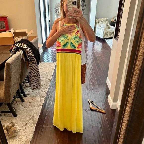 Yellow Embroidered Floral Maxi Dress Medium - Picture 8 of 8
